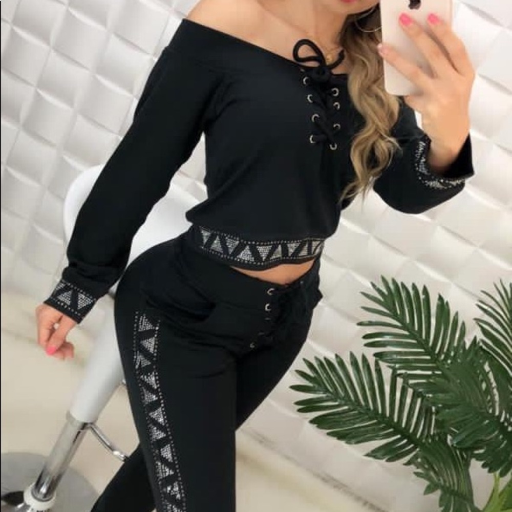 Set pants and sweater